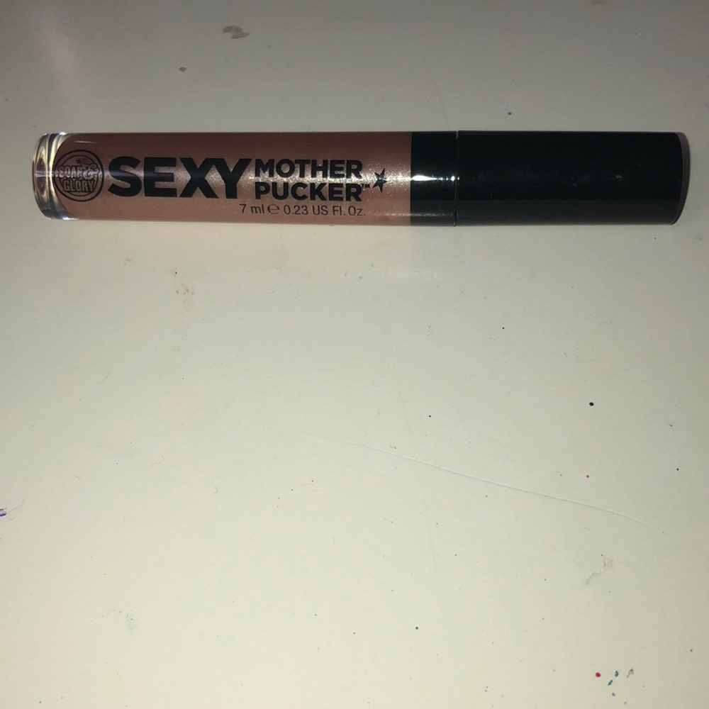 Soap and Glory lip plumper!!